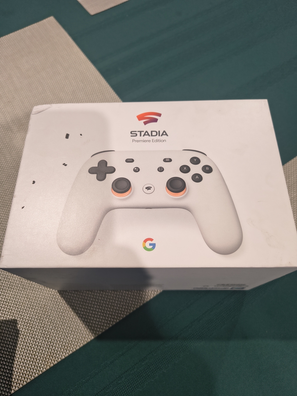 Google Stadia Premiere Edition Controller Chromecast Ultra Bundle